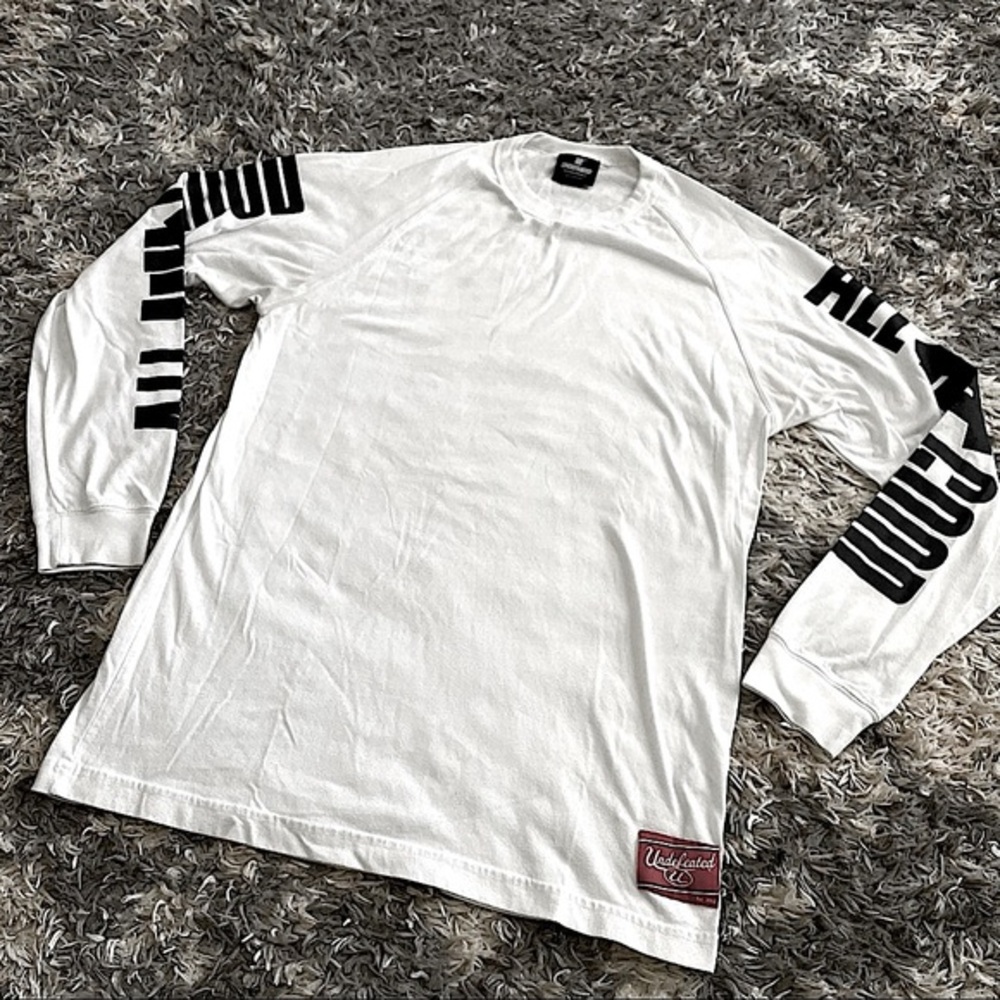 Undefeated Longsleeve Tee Mens Size Medium